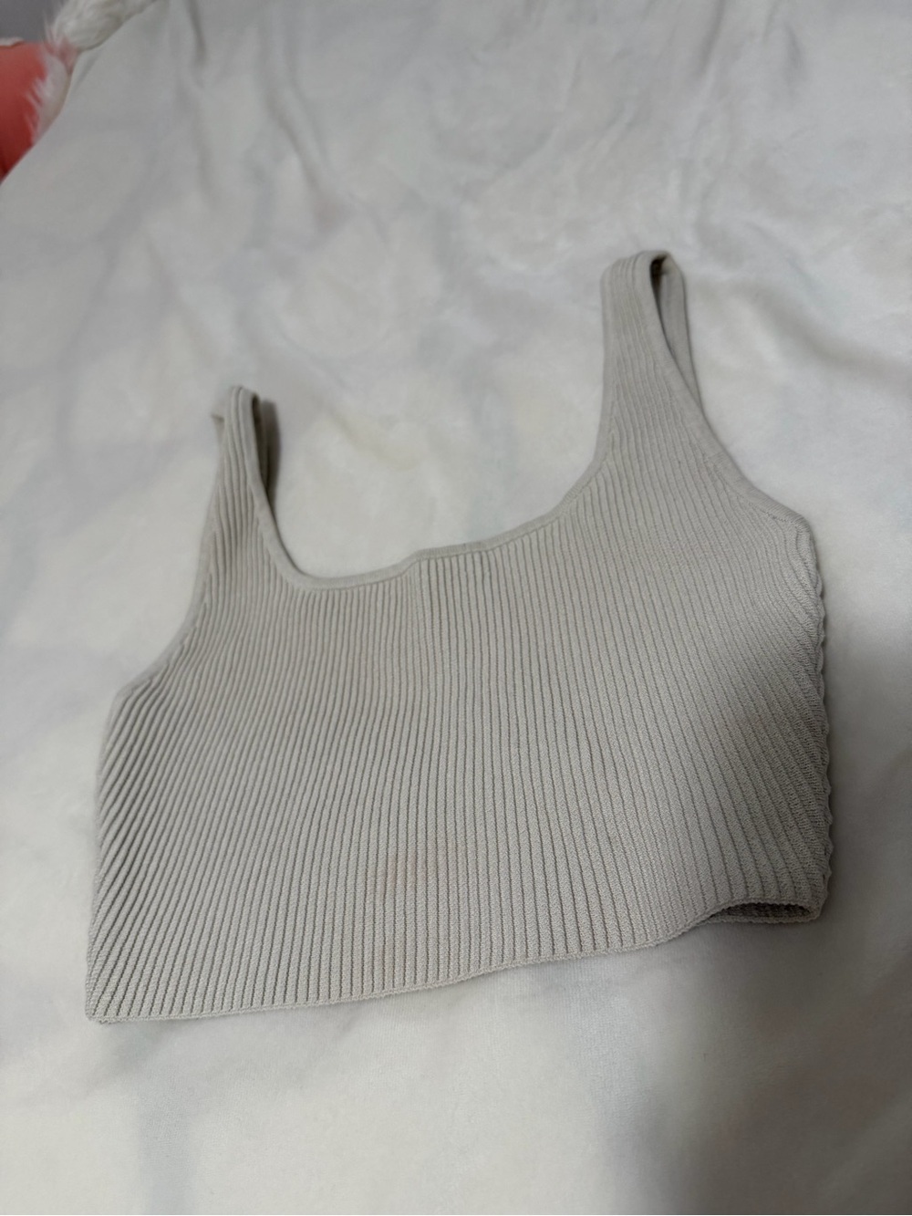 Babaton Aritzia Ribbed Sculpt Knit Scoop Neck Crop Tank Top - Cream XS